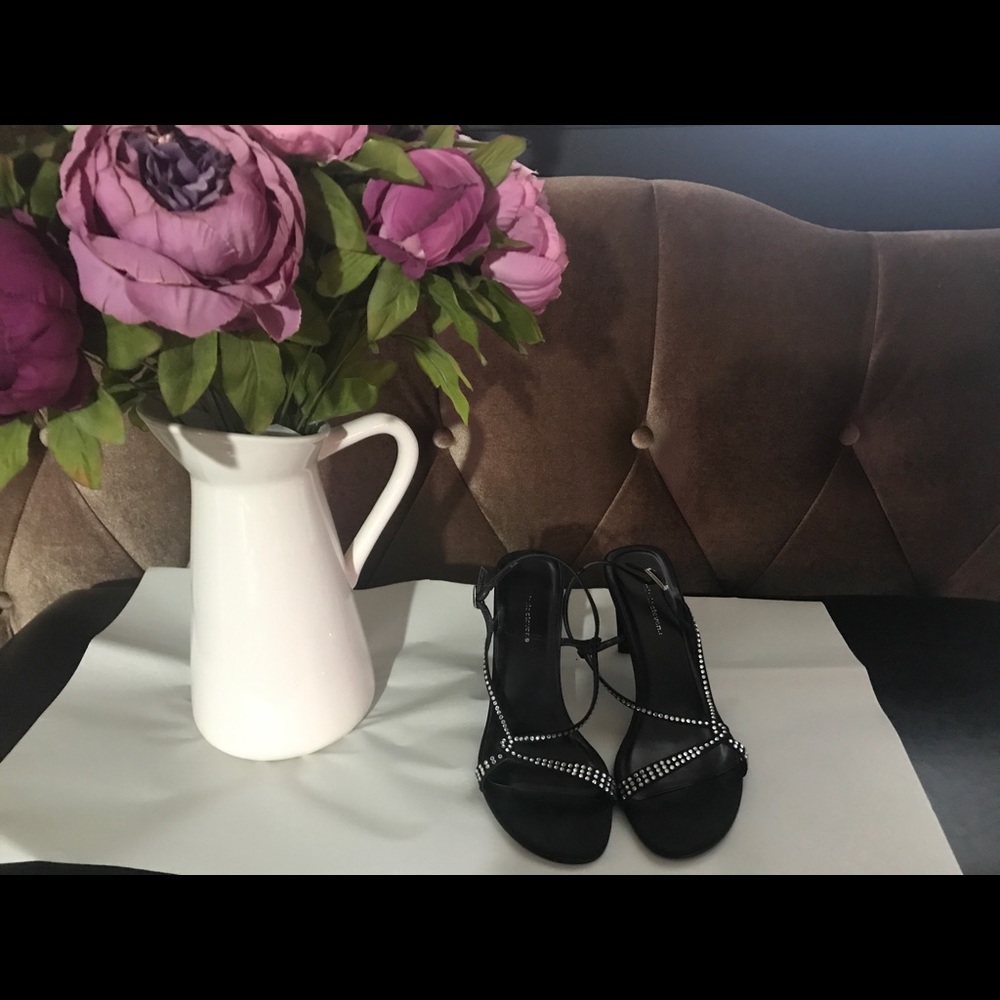 Valerie Stevens Satin Strappy Heels Size 7B